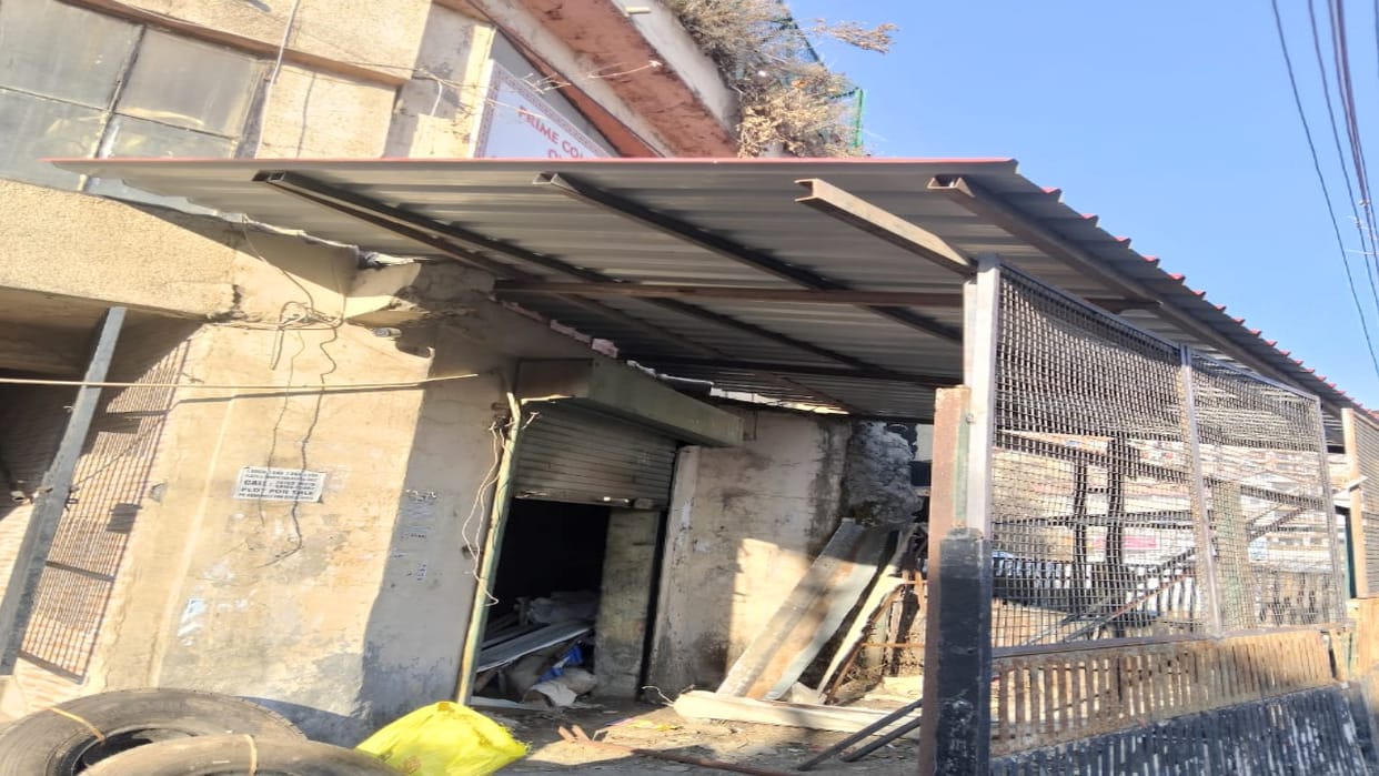 Malls, restaurants and hospitals built in residences will be demolished.