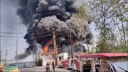 Raipur News: Transformer blast in electricity department premises; A massive fire broke out