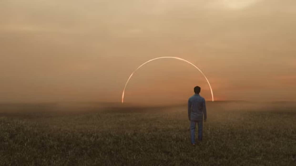 Time Travel 'Time Traveler' Warns Of 5 Incredible Events To Come In 2024 weird news in hindi