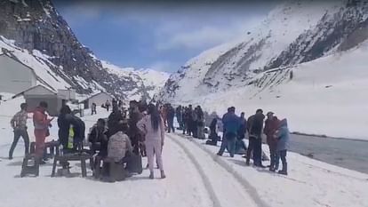 Number of tourists increased by 15 percent in Lahaul, snow laden valleys are attracting