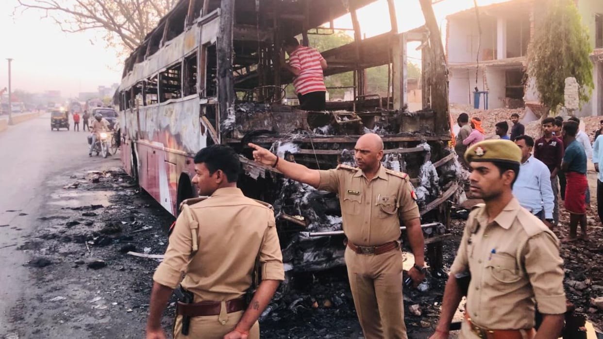 Bus and truck caught fire in varanasi seventy passengers rescued