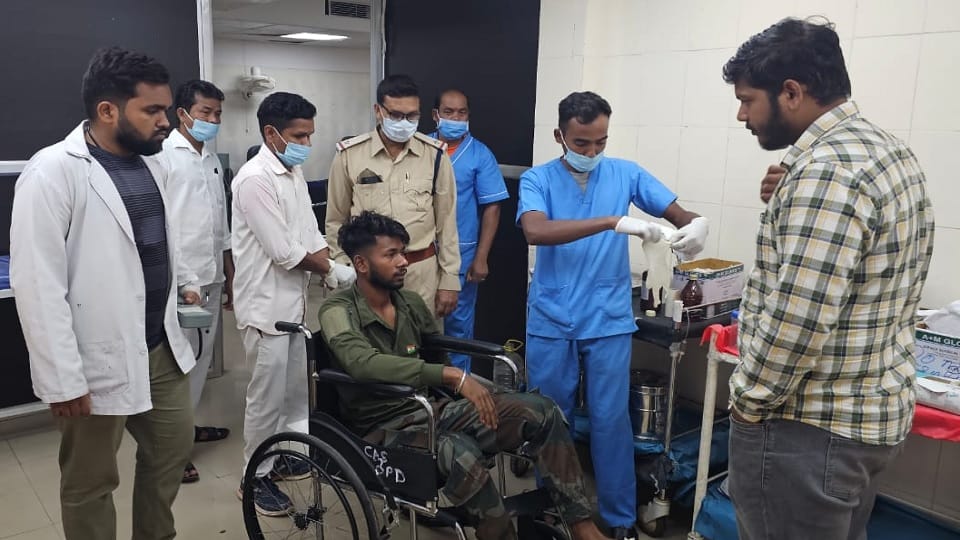 Police personnel and Naxalites on Sukma and Bijapur border