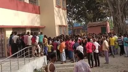Samastipur : 9th class student, who was missing for 2 days, was found hanging from window of Anmol High School