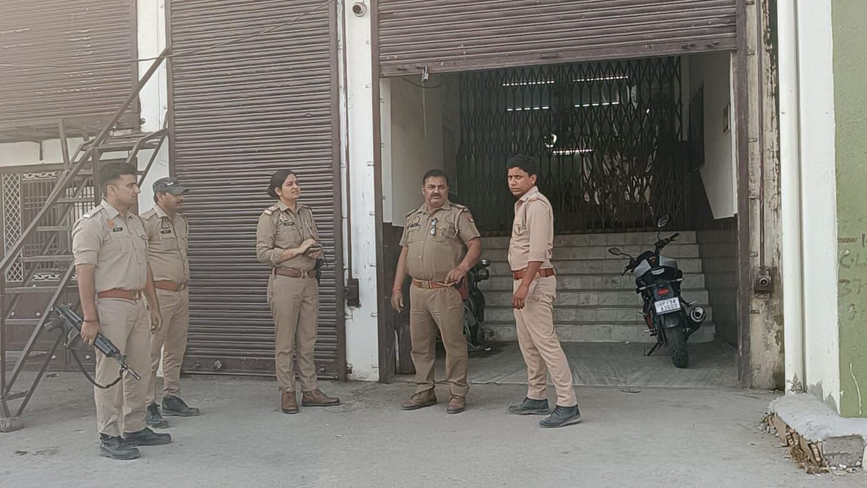 Anti corruption team detained a PNB employee, officials are avoiding telling anything