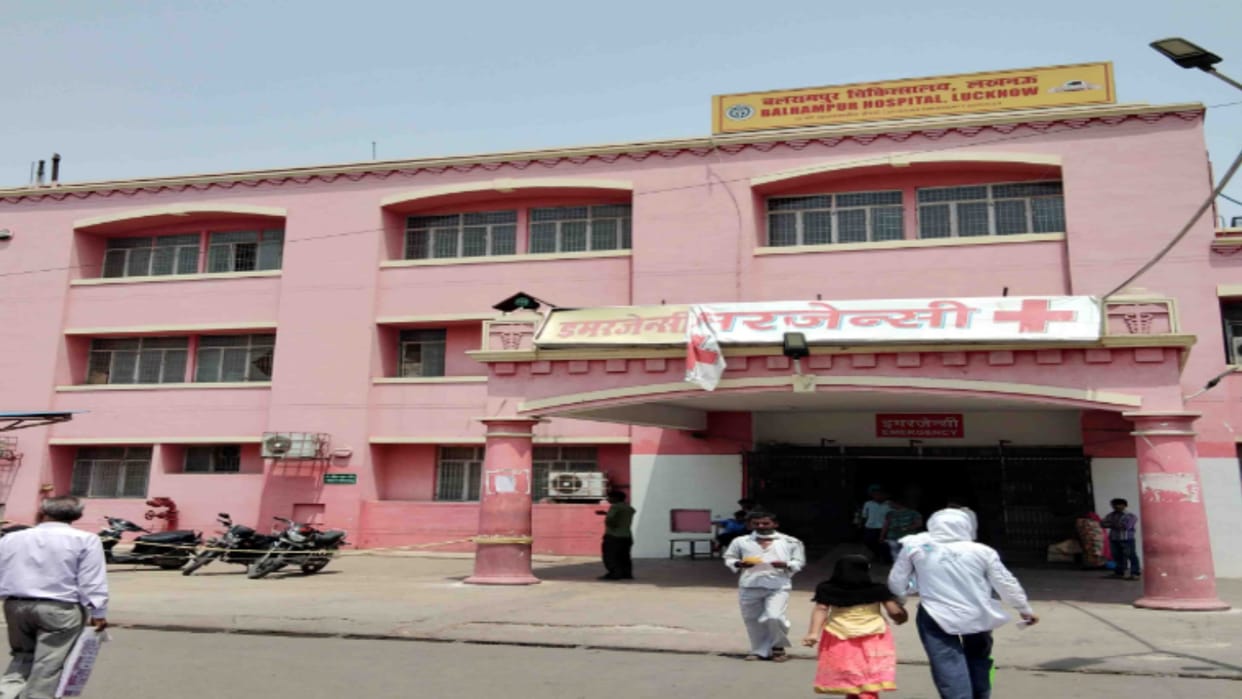 woman's delivery Balrampur Male Hospital caused stir mother child sent Dufferin