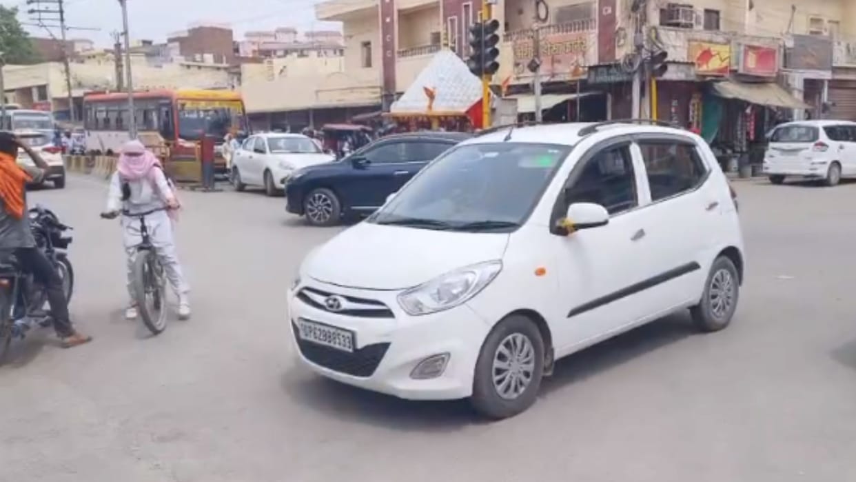 U-turn system ends after 27 hours at Manduadih chauraha in varanasi