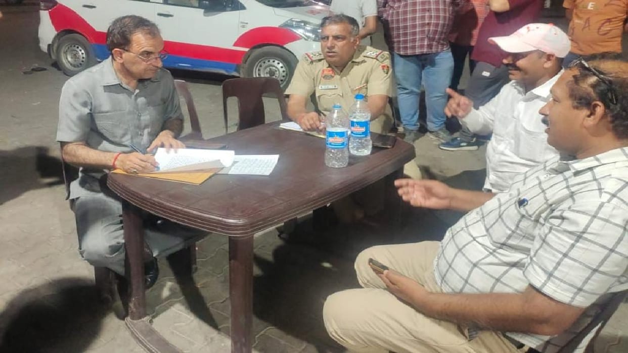 Raid by CM Flying and Excise Department in Sonipat, accused was serving liquor by opening illegal premises