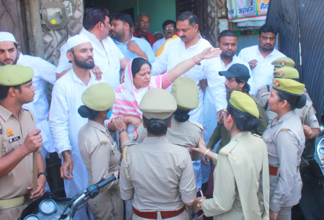 UP: Case registered against SP candidate Ruchiveera, case of holding meeting without permission