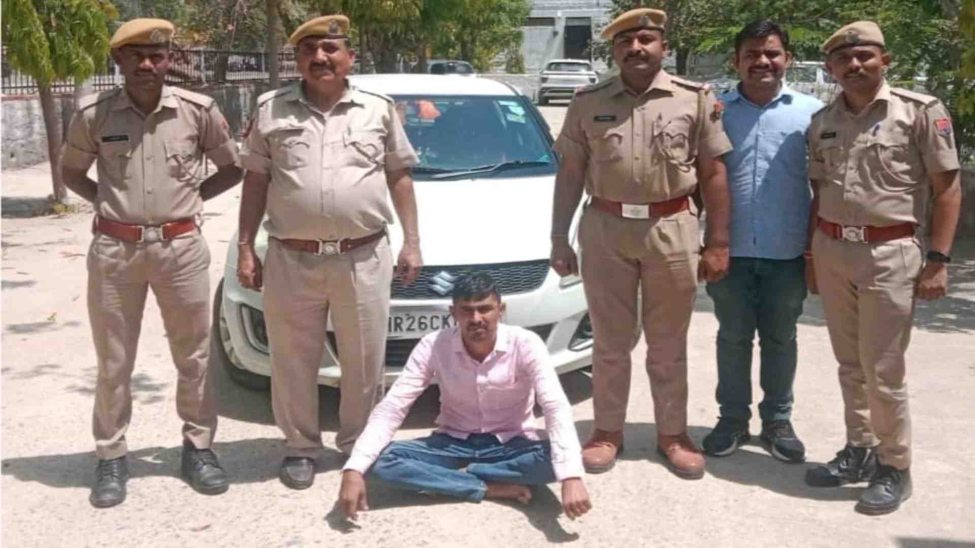 पुलिस की गिरफ्त में आरोपी।