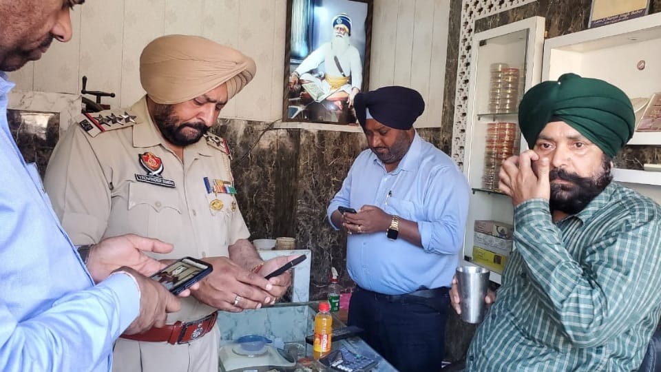 Loot from Jeweler shop in Batala