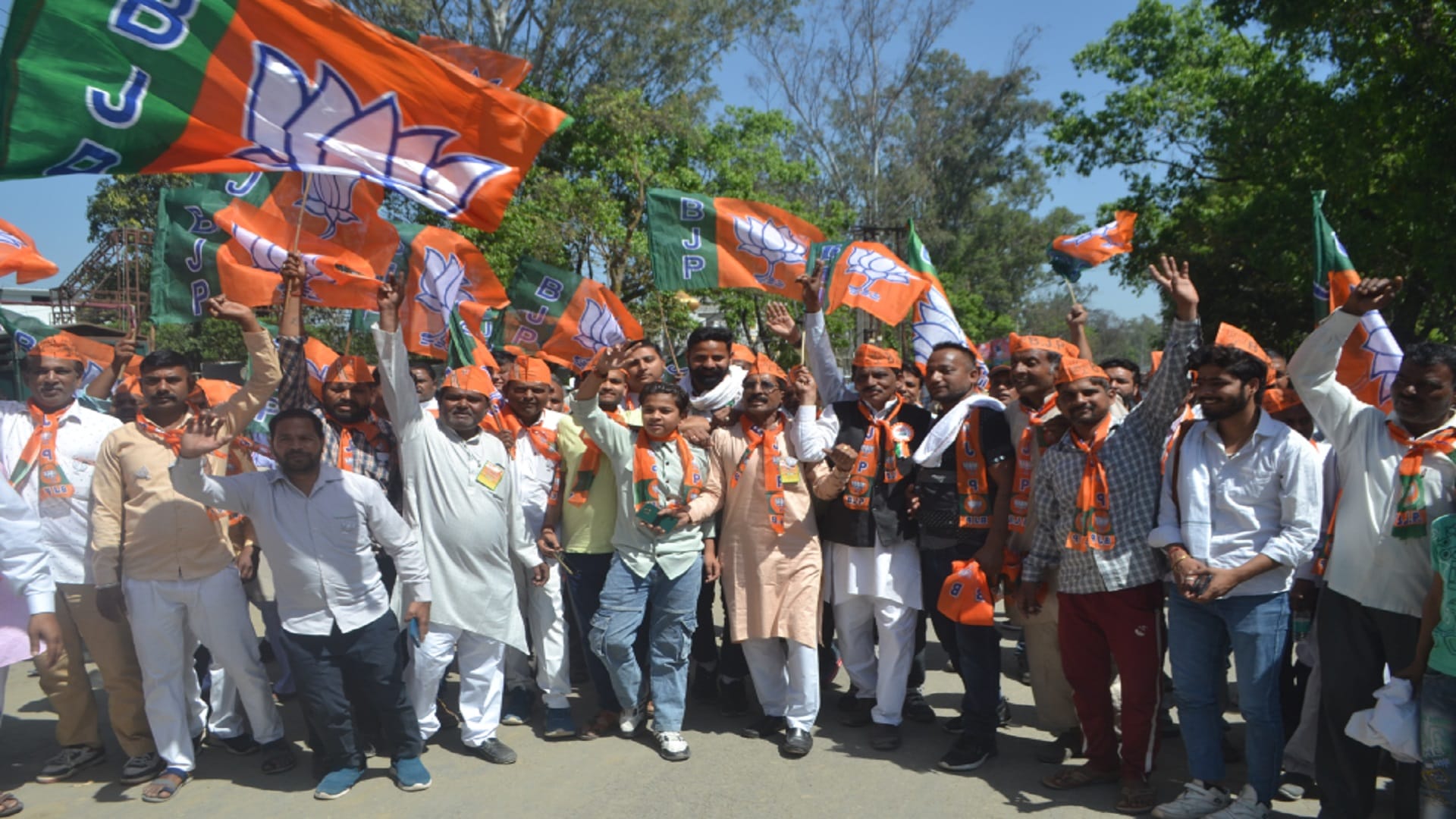 PM Modi rally Saharanpur, people were desperate to see of Prime Minister