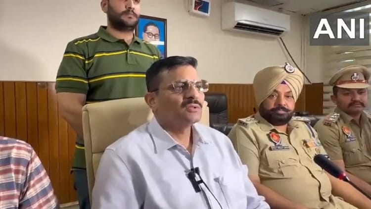 Punjab Police Arrested Four Accused For Allegedly Molesting Woman And Parading Her On Road In Semi Nude State – Amar Ujala Hindi News Live