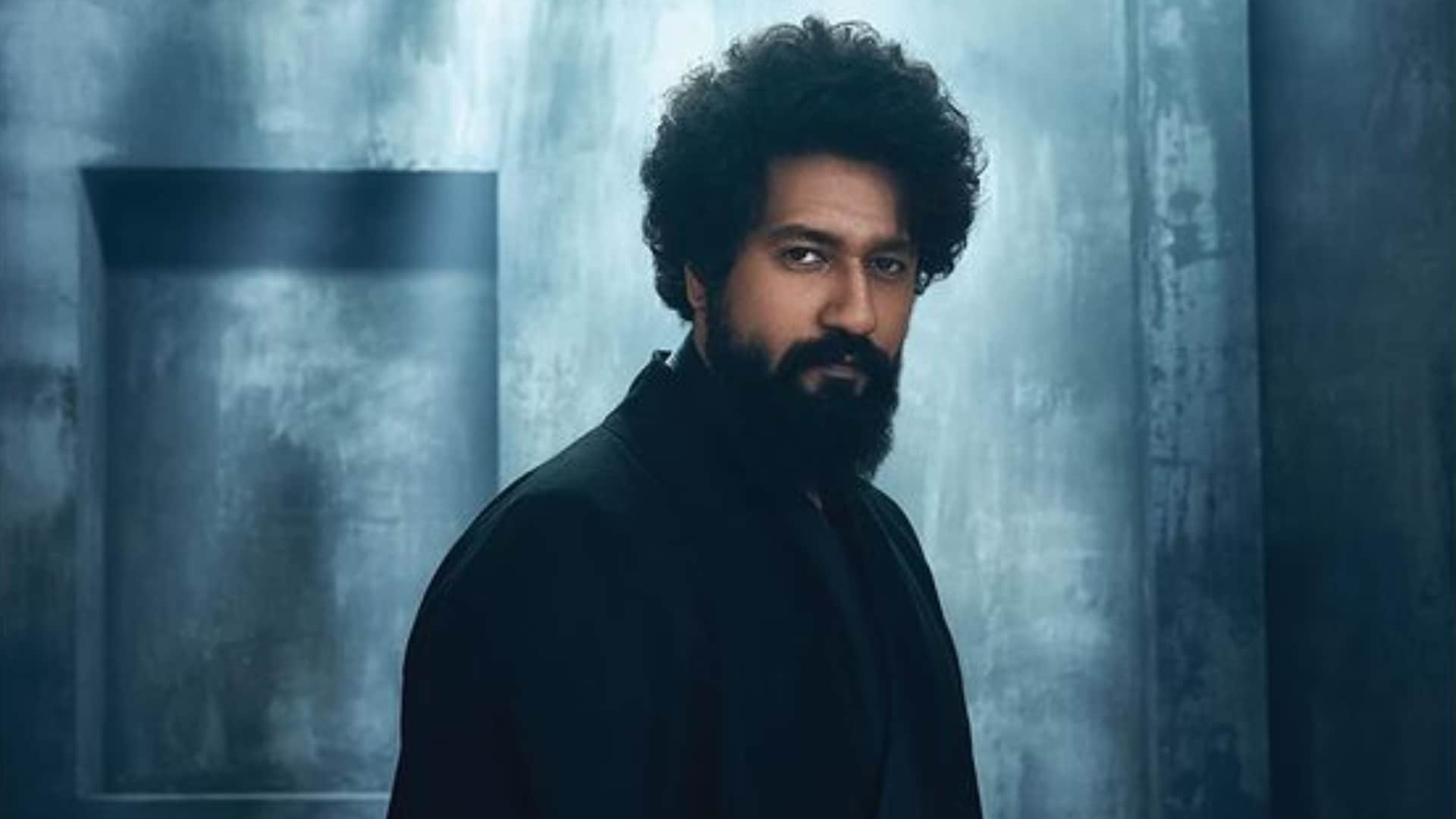 Vicky Kaushal Wrap Up Chhava Wai Shooting with Rashmika Mandanna Shares Photo from the set