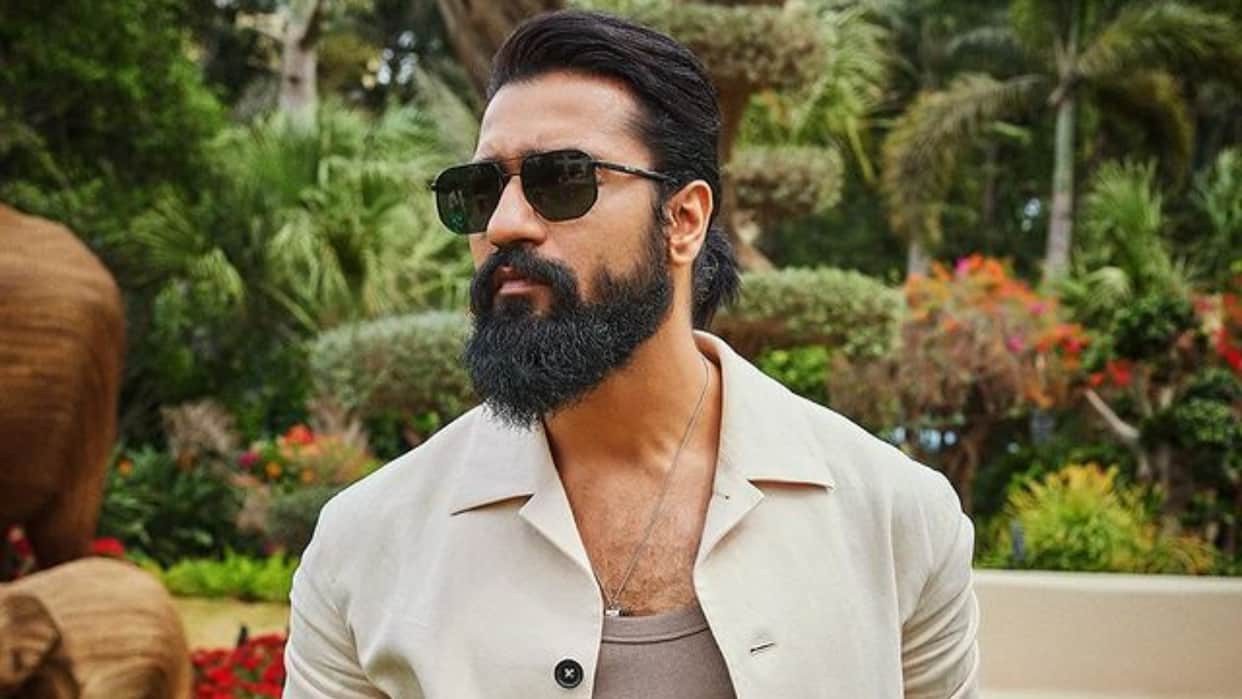 Vicky Kaushal Wrap Up Chhava Wai Shooting with Rashmika Mandanna Shares Photo from the set