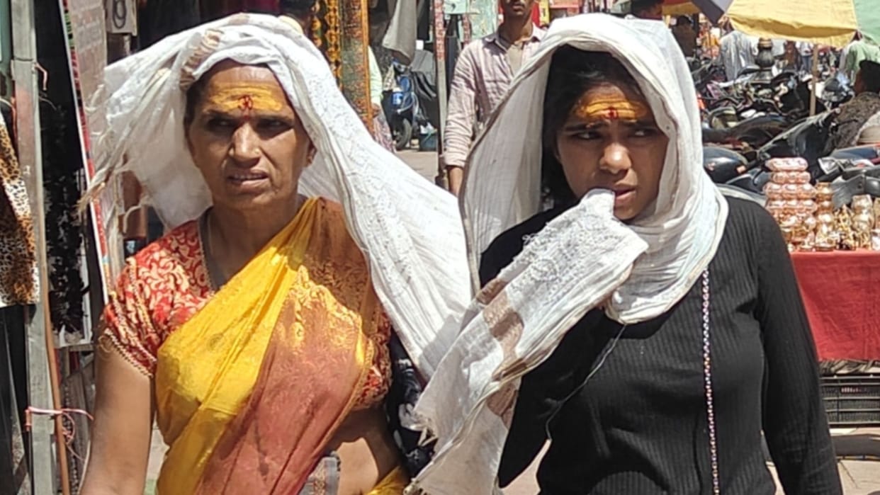 Winds changed weather in varanasi mercury dropped by five degrees Celsius in two days