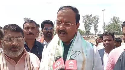 UP: केशव प्रसाद मौर्य का अखिलेश यादव पर तंज, बोले- मुख्तार सपा की बीमारी, भाजपा पूरी तरह से स्वस्थ Deputy CM Keshav Prasad Maurya commented on Akhilesh Yadav visit to Mukhtar Ansari house