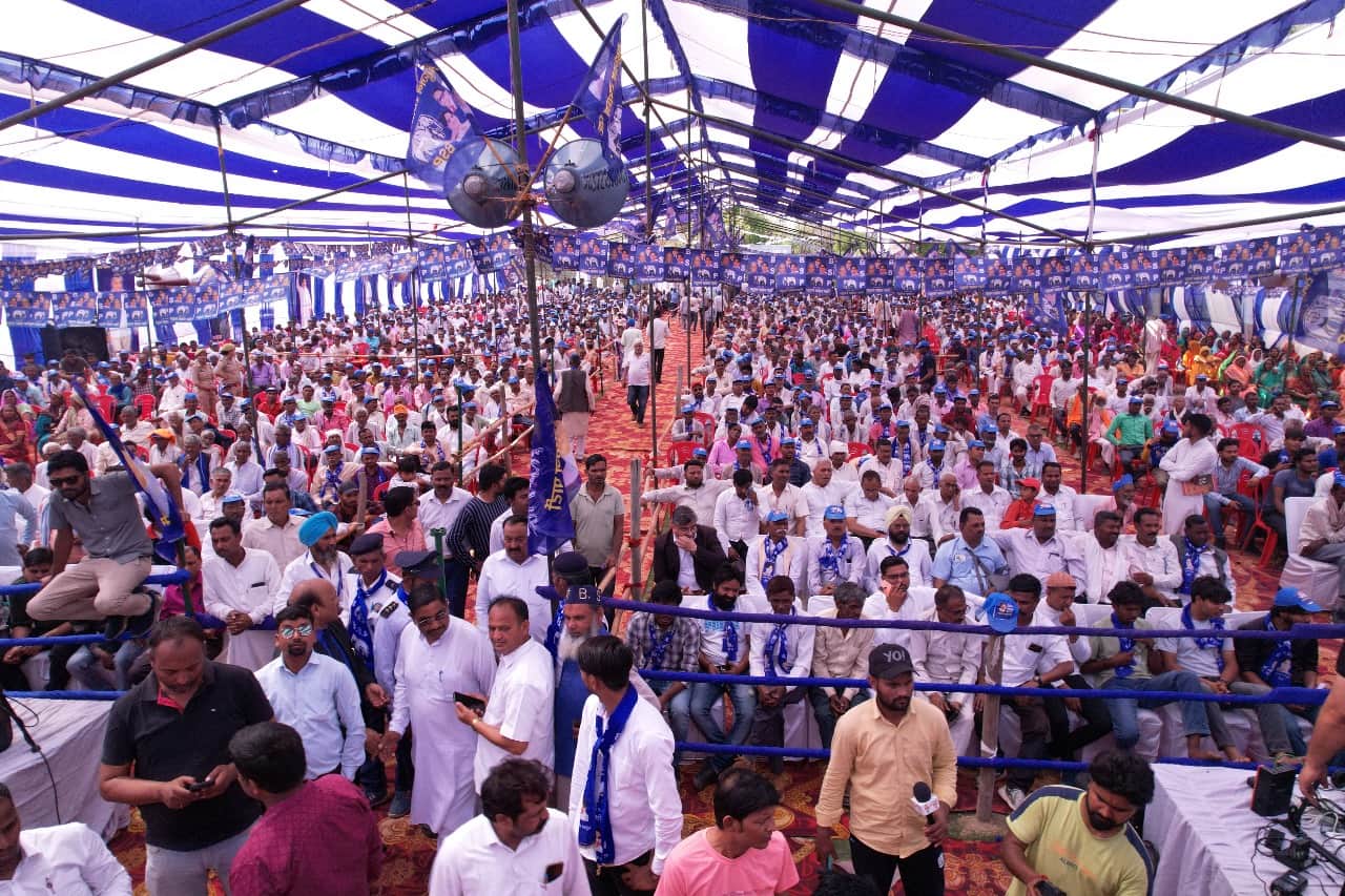 BSP Akash Anand started election campaign like a  well politician, hit back at Chandrashekhar