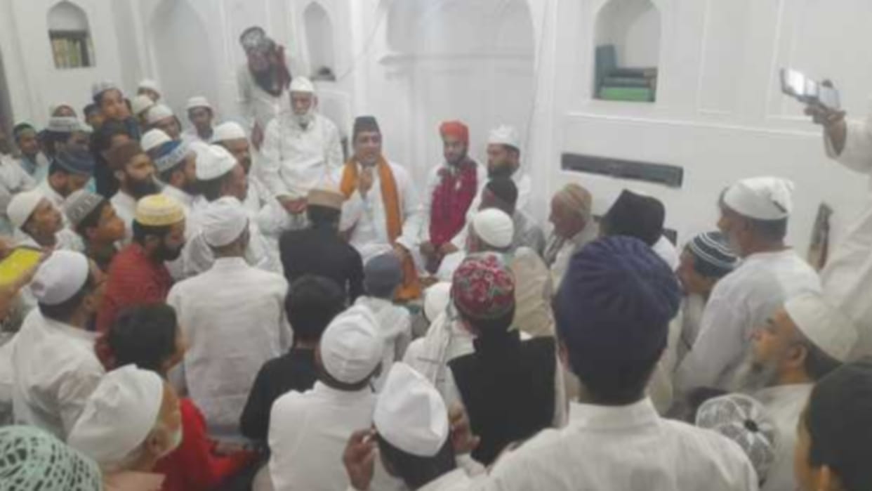 Shabe Qadr is better than a thousand months, whole night worship in mosques