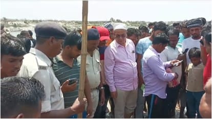 Bihar News : पॉलिटेक्निक के दो छात्र सरयू नदी में डूबे, सात विद्यार्थी बाजार के बहाने निकले थे कॉलेज से Bihar News : Two students of Polytechnic in Siwan drowned in Saryu river, bihar police