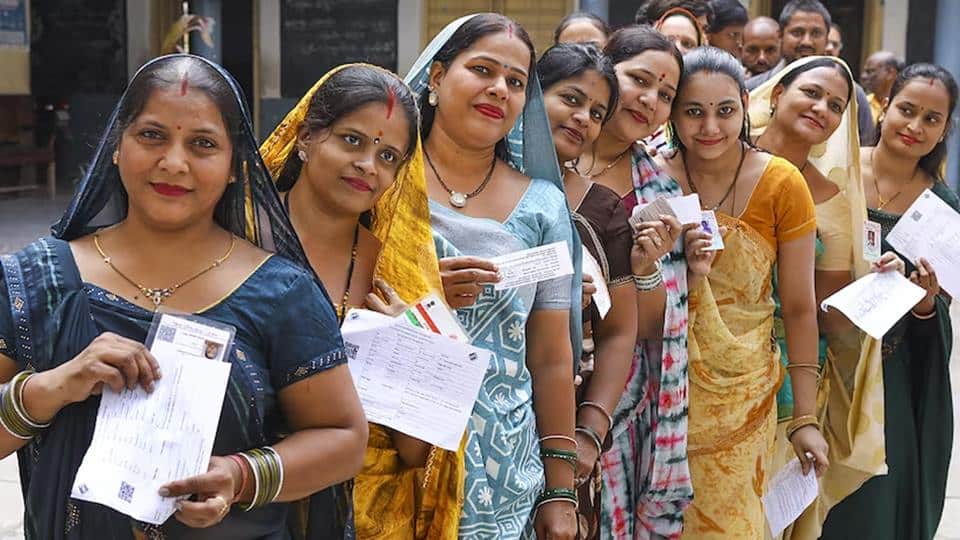 UP: 17 Lok Sabha elections in 65 years, 1104 candidates contested in Moradabad division, 83 won.