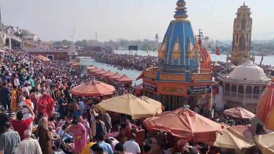 Somvati Amavasya 2024 Huge Crowd of Devotees in Haridwar For Ganga Snan Traffic Jam Photos