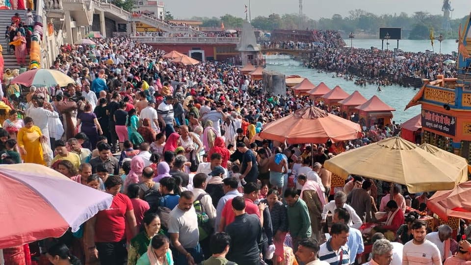 Somvati Amavasya 2024 Huge Crowd of Devotees in Haridwar For Ganga Snan Traffic Jam Photos