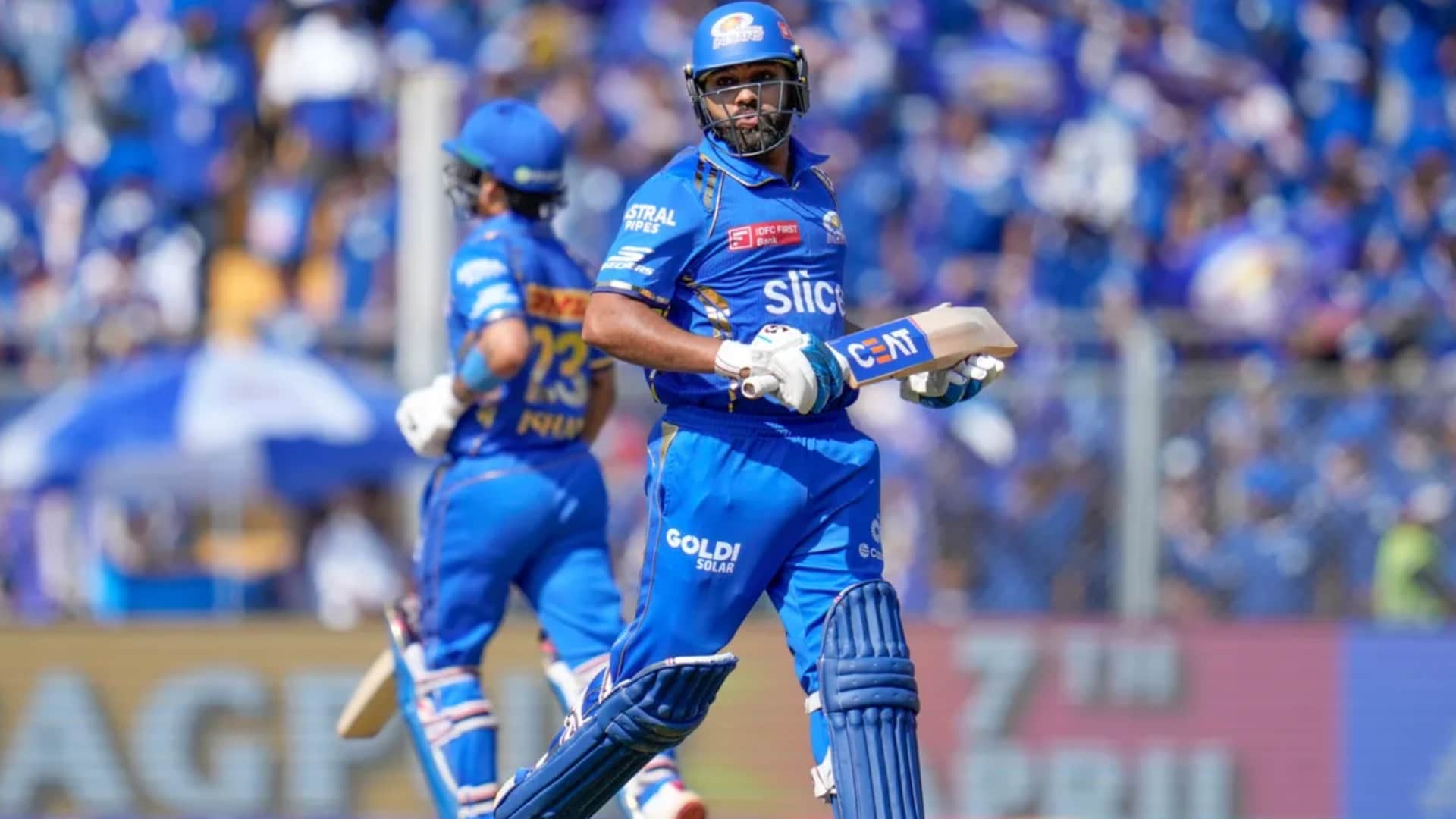 IPL : Mumbai Indians batter Rohit Sharma gets standing ovation from Wankhede crowd after got out against LSG