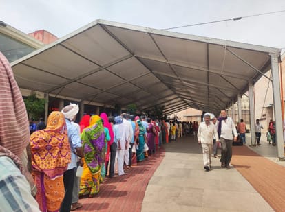 काशी विश्वनाथ धाम: अब नहीं जलेंगे श्रद्धालुओं के पांव, जर्मन हैंगर, मैट और ओआरएस का हुआ इंतजाम Kashi Vishwanath Temple German hanger mats and ORS arranged for devotees