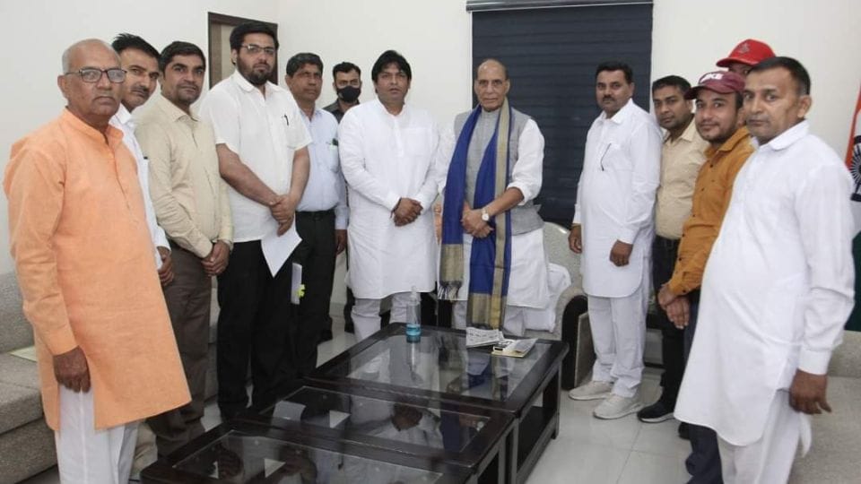 People met Rajnath Singh and demanded to shift the ordnance depot  in Gurugram