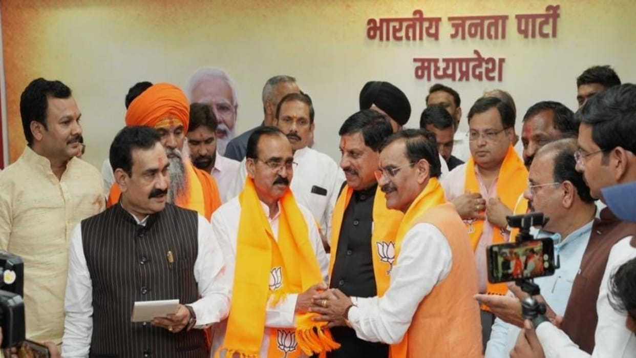 MP Lok Sabha Election News: 250 Workers Including Three-Time Congress MLA Ramlal Malviya Join BJP in Bhopal