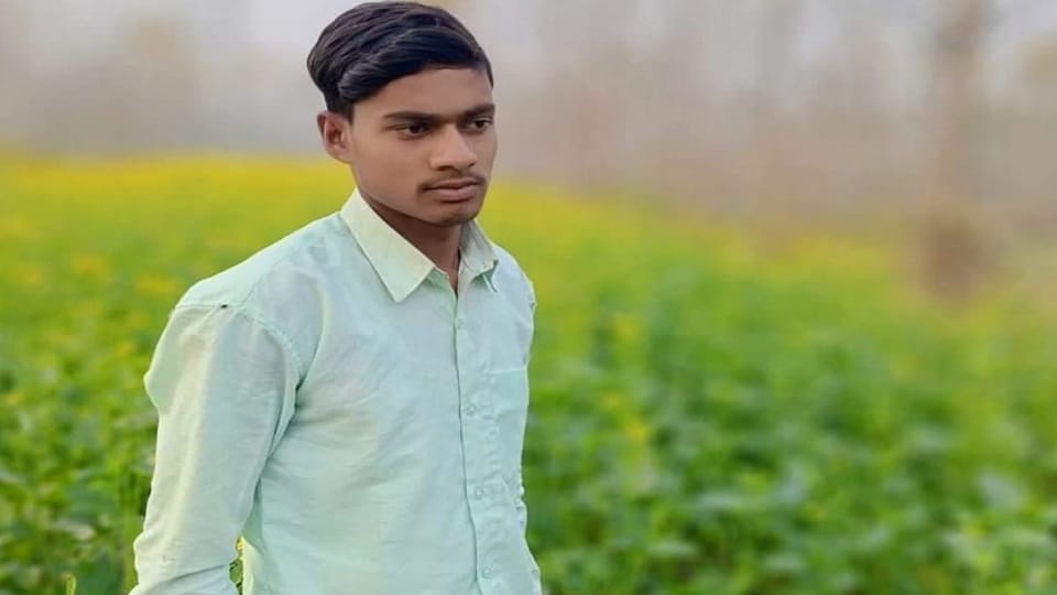 Bike riding uncle and nephew crushed by truck in saharanpur deceased sister and niece injured
