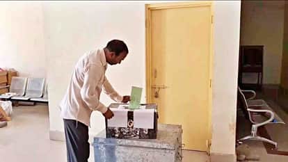 Jalore News: 181 police personnel on duty voted through postal ballot.