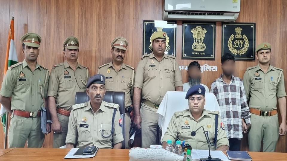 UP: young man was continuously harassing his daughter, father and son together strangled her with a rope