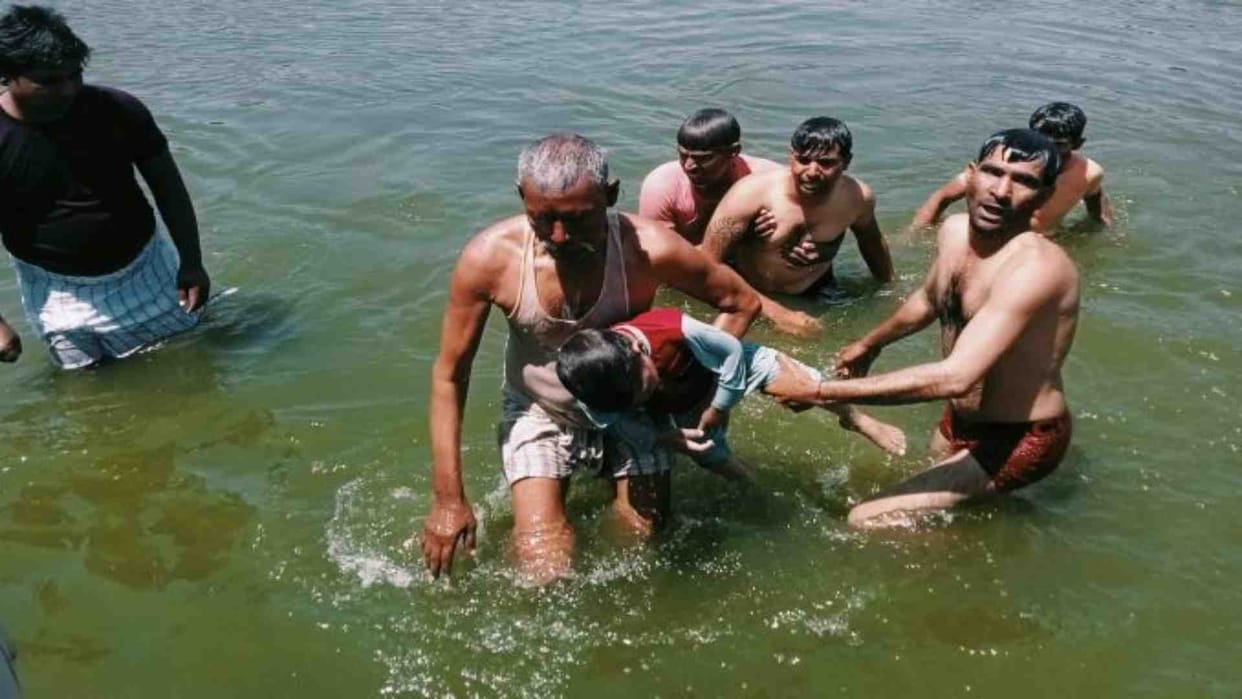Karauli News: Innocent child dies due to drowning in pond in Garhi village Karauli