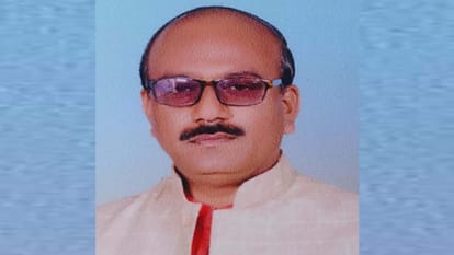 Hamirpur: फर्जी अभिलेखों से रोडवेज में नौकरी करने वाला वरिष्ठ लिपिक बर्खास्त Hamirpur: Senior clerk working in roadways due to fake records dismissed