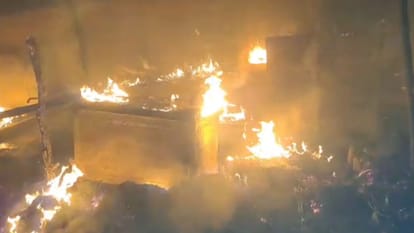 Ballia Fire News Five houses burnt people crying painful story