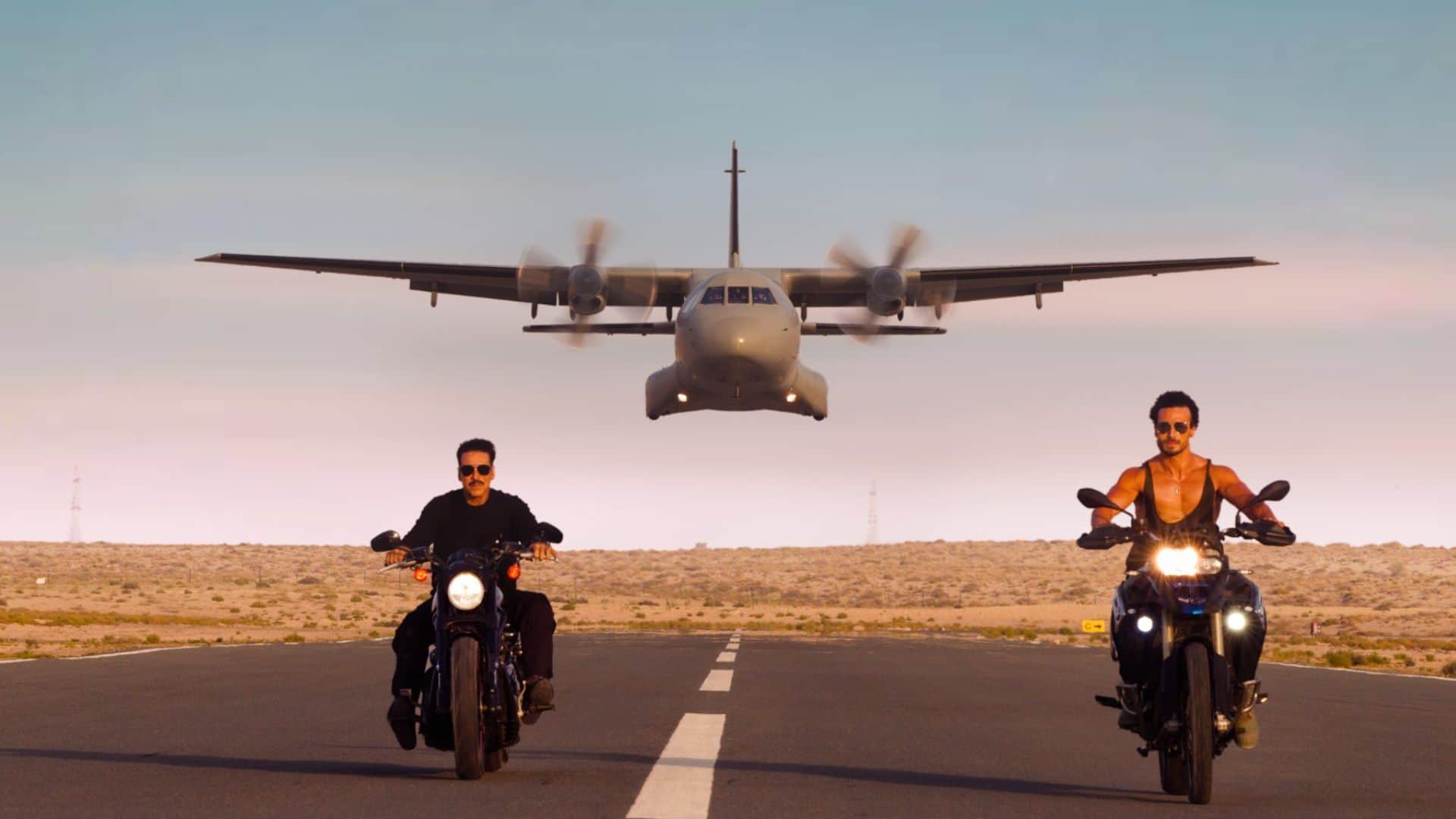 Bade Miyan Chote Miyan release date postponed akshay kumar tiger shroff film now releasing on 11th April