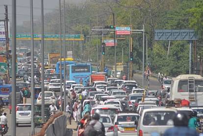 Somvati Amavasya 2024 Huge Crowd 45 lakh Devotees gathered for ganga Snan Traffic Jam Photos