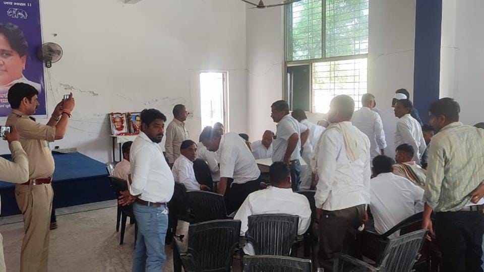 Moradabad: Police stops meeting of BSP workers, alleges violation of code of conduct