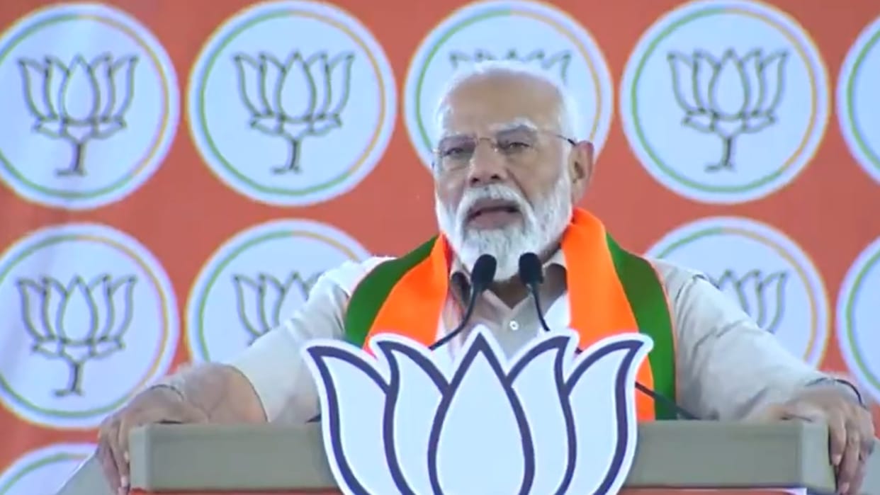 PM Modi's rally in Chandrapur Maharashtra targets Congress
