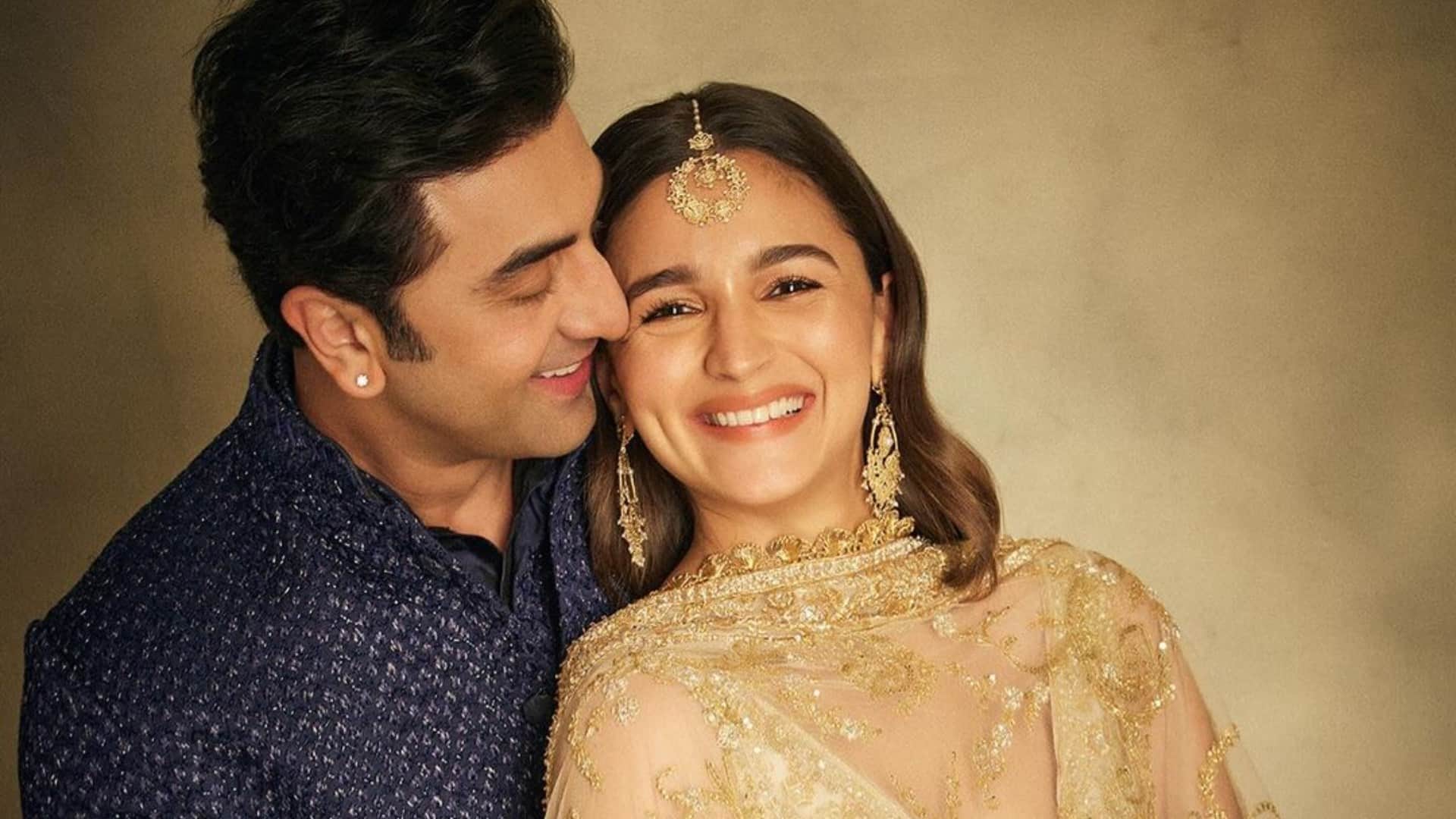 Alia Bhatt Romance With Husband Ranbir Kapoor In London Vacation