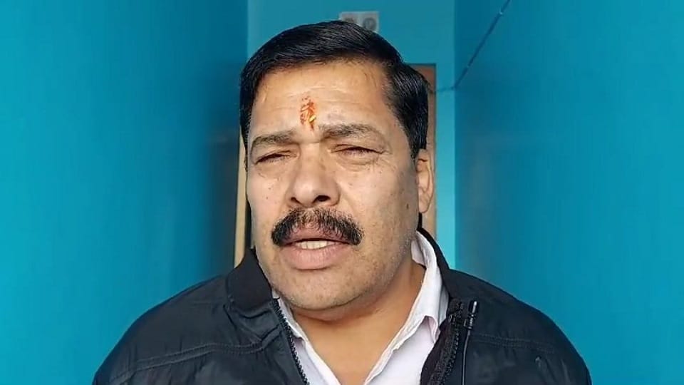 Demand for action against smugglers who cut cedar trees in lohaghat