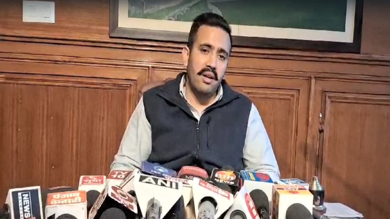 Vikramaditya Singh said  Kangana Ranaut is a good actress, but does not know the ABC of Himachal.