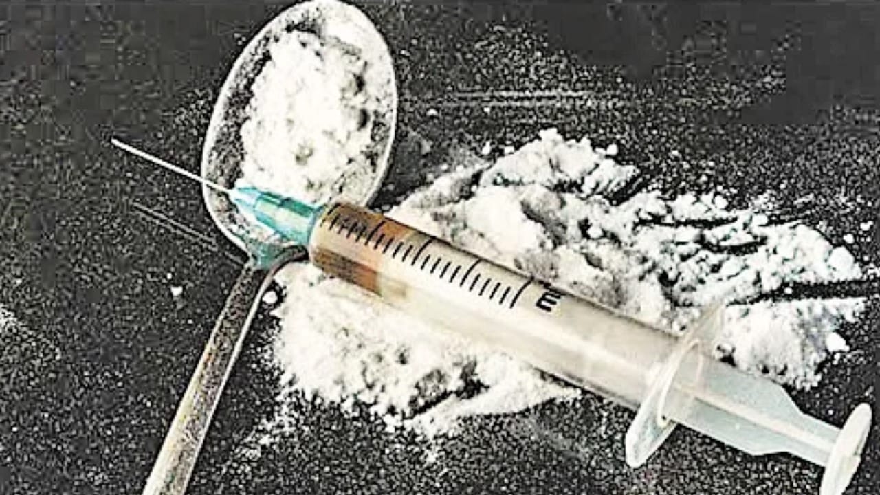 Bilaspur: Two youths arrested with 23.65 grams of heroin in a car