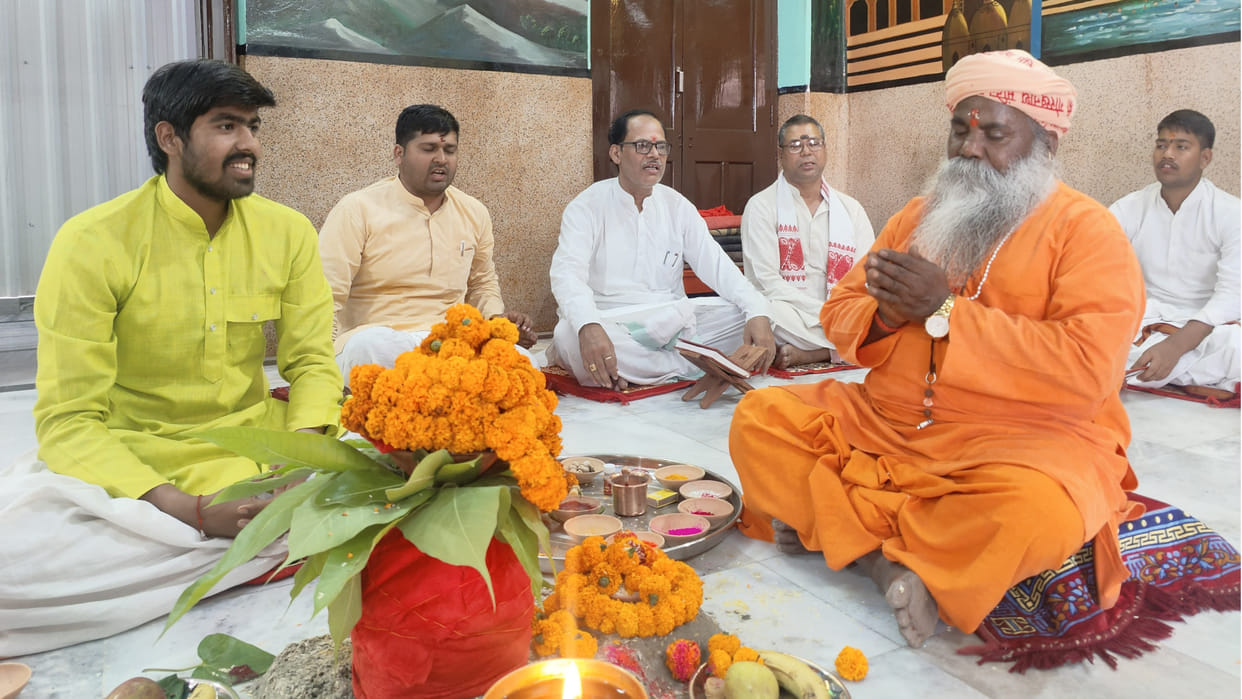 Chief priest Yogi Kamal Nath worshiped Shailputri in Gorakhnath temple in gorakhpur
