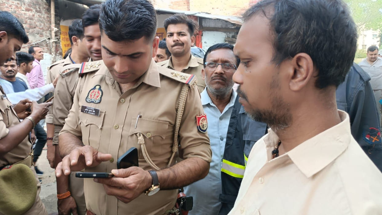 In Gorakhpur, a sub-inspector took Rs 50 lakh from a businessman, case registered, arrested