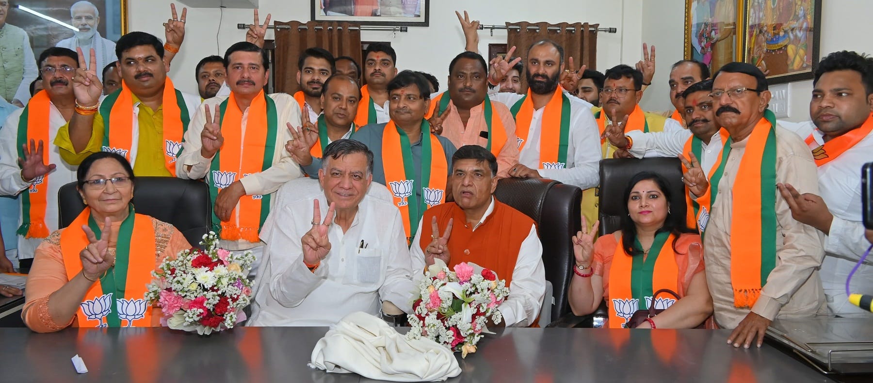 Kanpur Goodbye 2024 New colours seen in politics new faces from BJP SP became honourable three cases discussed