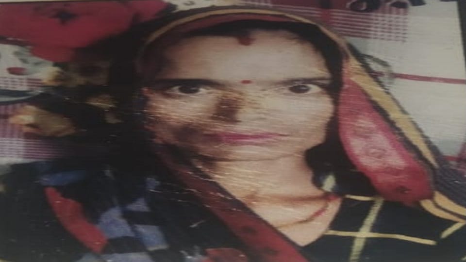 Woman buried in straw dies of suffocation