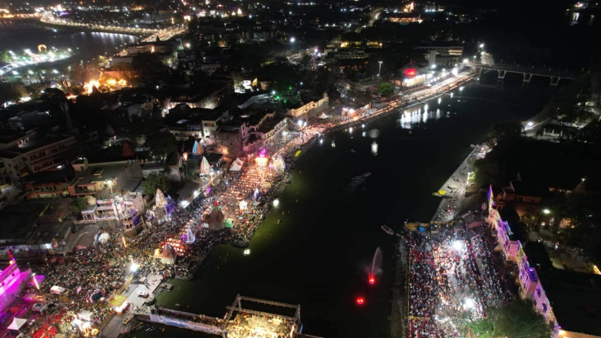 Shiv Jyoti Arpanam Ujjain Shipra ghats illuminated with five lakh 51 thousand lamps see photos