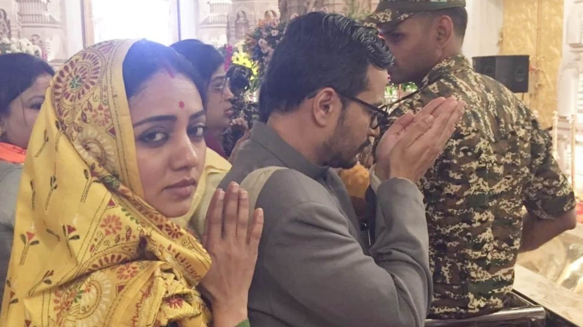 Actor neha joshi visits ram temple at ayodhya with co actor Ashutosh Kulkarni from serial atal of & tv